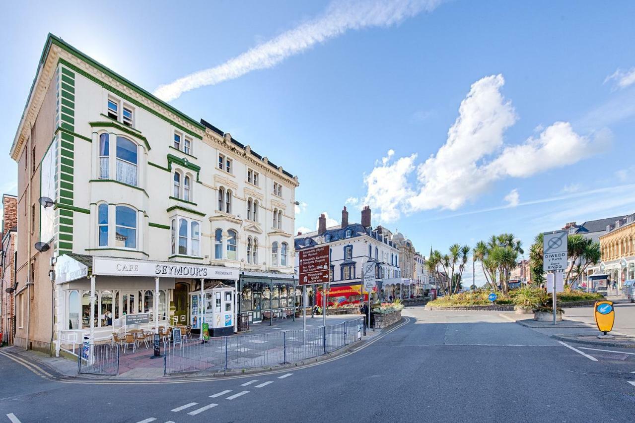 Montague House Apartments Llandudno Exteriér fotografie